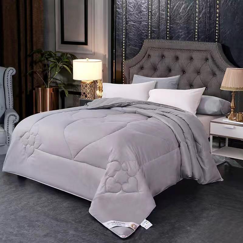 

Одеяла из шелка тутового дерева Теплое зимнее одеяло Вставка Стеганое одеяло для кровати Размер Кинг Куин Фул Твин Детская кровать Лоскутное одеяло 200x230cm 4kg серый