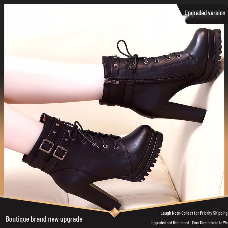 Damen Stiefel mit klobiger Plateausohle aus weichem Leder - Britischer Martin-Stil, Schwarz, Hoher Absatz, Herbst/Winter-Kollektion 2025.