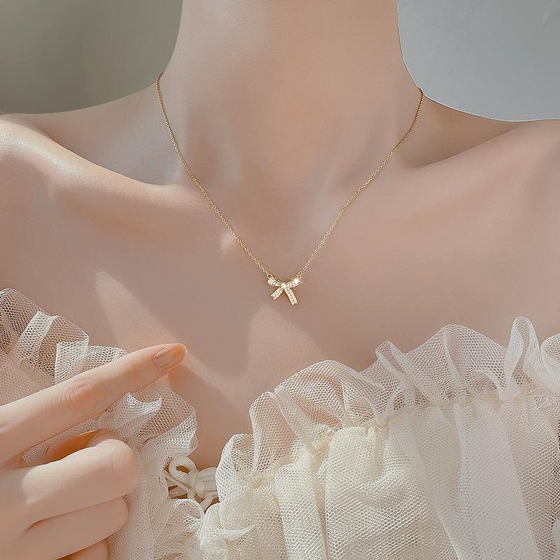 Fashionable Luxury Necklace With Temperament Collarbone Necklace One Size золотой