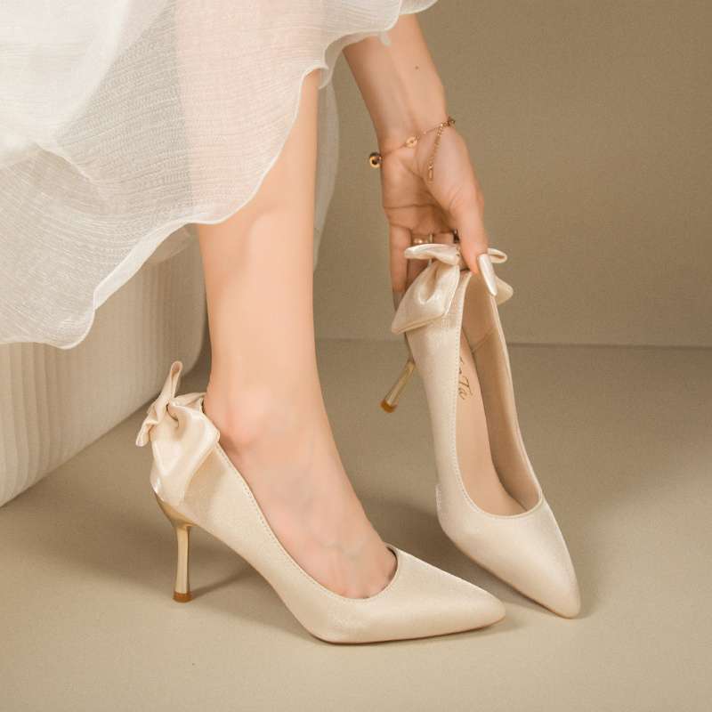 Red wedding shoes women's summer show clothes wedding dress two wear 2025 new French bridal shoes high heels are not tired