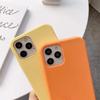 Funda de Silicona con Cordón para iPhone 11 12 13 14 15 Pro Max Color Caramelo Cubierta Trasera Suave con Cordón para el Cuello.