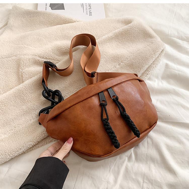 

Female Chest bag chain Saddle Crossbody Bag For Women Shoulder bag PU Leather ladies Waist Pack fanny packs mobile phone Wallet