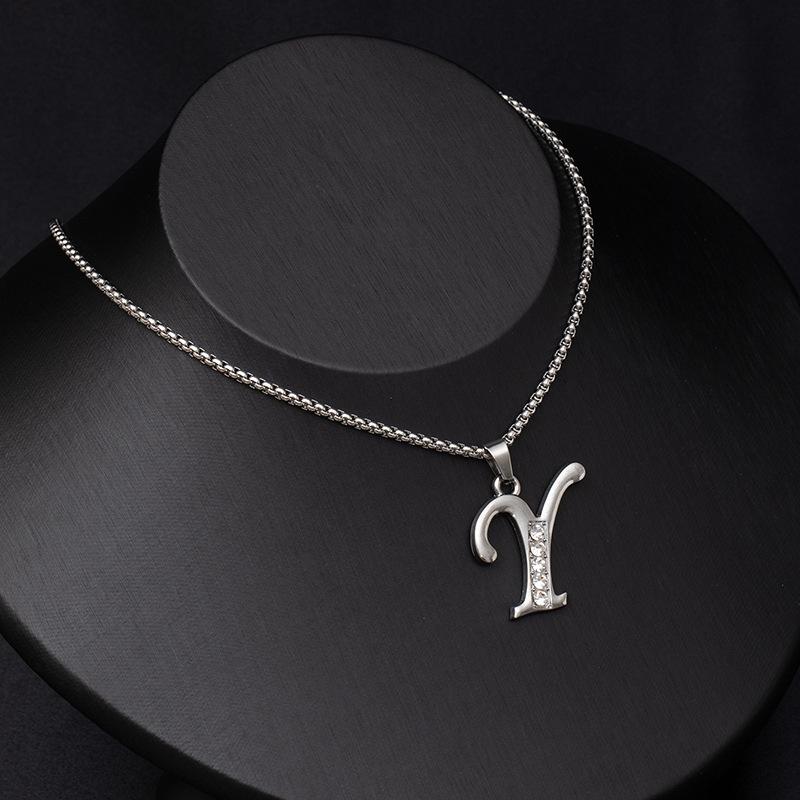 Simple And Stylish 26 English Letters Titanium Steel Necklace Men'S And Women'S Hip-Hop Versatile Diamond-Encrusted Sweater Chain