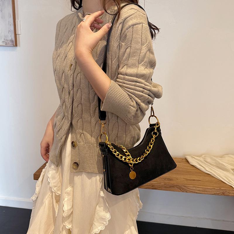 2025 Autumn Women's Versatile Dumpling Handbag - High-End Texture Casual Shoulder and Crossbody Bag