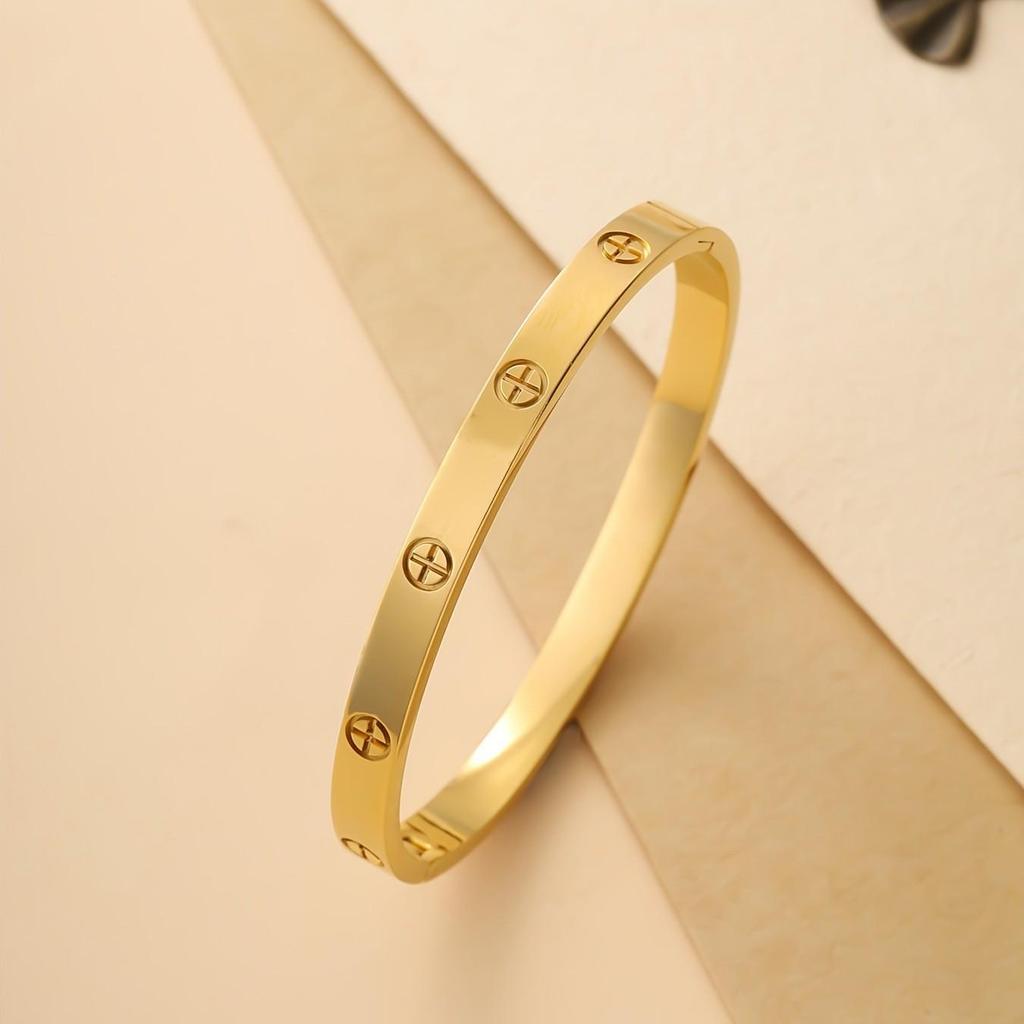 Exquisita Pulsera de Uñas con Circonita Europea y Americana: Diseño Abierto de Gama Alta
