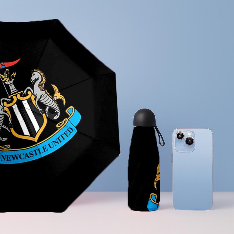 Newcastle Unite (19) Venkovní slunečník Ideální pro výlety na pláž Cestovní dobrodružství a Venkovní aktivity po celý rok