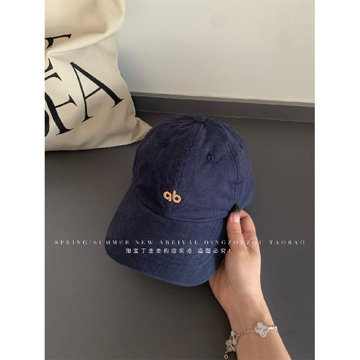 

American retro versatile embroidered letter baseball cap for men and women, soft top, large head circumference, pure cotton duckbill hat, makes the M（56-58cm）