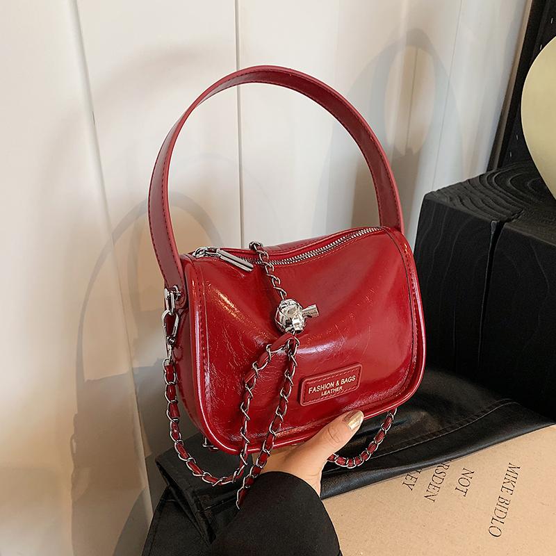 Handliche kleine quadratische Tasche mit Knitterstruktur für Damen, Koreanische Edition, Modische Leder-Umhängetasche, Einfache vielseitige Schultertasche