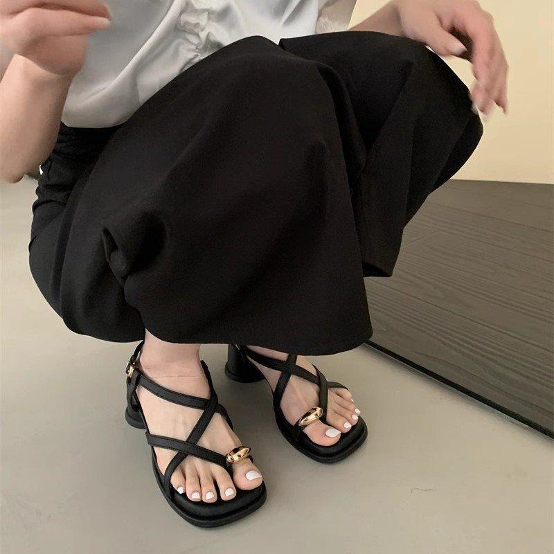 Beach Shoes Thick Heel Korean Cross High Heel Roman Sandals Women's New Summer 2025 French Square Headband Toe Cover