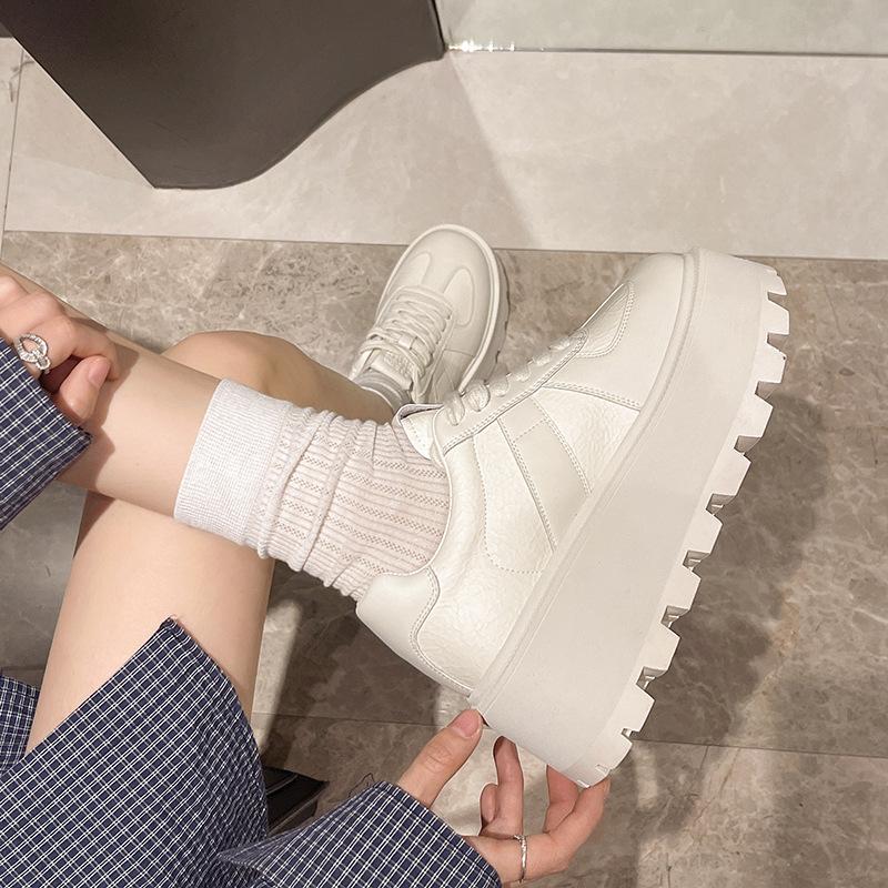 Muffin thick-soled small man increases height, little white shoes women's 2025 spring new casual versatile moral training shoes popular board shoes