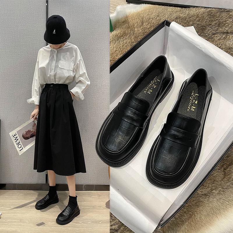 Small Leather Shoes British Style Velvet Single Shoes Women's Spring New Loafers Versatile Black Work Shoes One Pedal