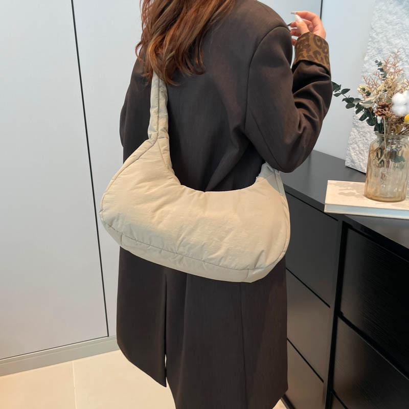 Bag Women's Bag Large Capacity Autumn and Winter New Sponge Bag Soft Waxy Shoulder Tote Bag Versatile Retro Messenger Women's Bag