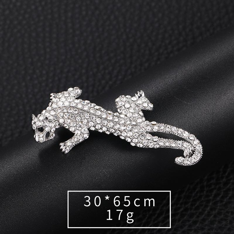 Fashion Retro Tiger Brooch Zodiac Year Of The Tiger Commemorative Rhinestone Alloy Pin Universal Decorative Brooch
