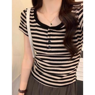 Amerikanisches Retro Gestreiftes Kontrastfarbenes Rechtes Schulter T-Shirt Damen Kurzarm Frühling und Sommer Design Slim U-Ausschnitt Kurze Flatterärmel Kurzes Top