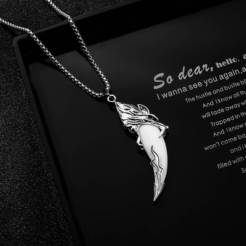 Chinese Fashion Personality Creativity Versatile Imitation Wolf Tooth Necklace Men And Women Resin Pendant Street Rock Jew