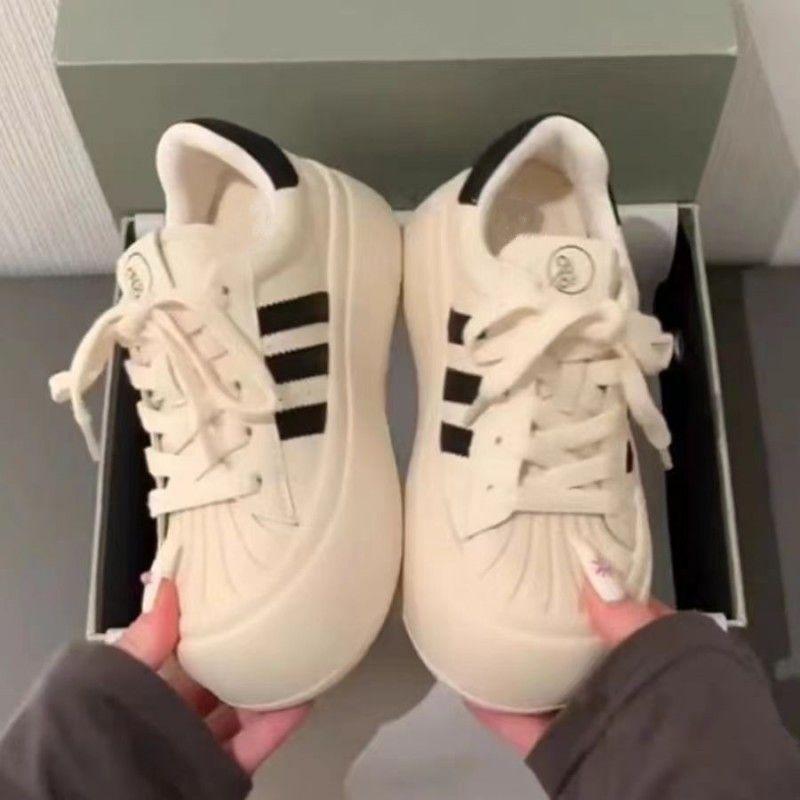 

Dexun shoes women s 2024 new versatile thick-soled heightening casual shoes round head thick-soled muffin shoes small black shoes board shoes tide 40