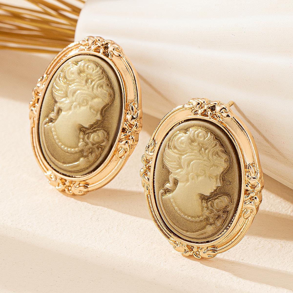 Простой темперамент, модная и свежая личность, универсальная королева трендов, красивая голова, ретро серьги-гвоздики из сплава коричневый