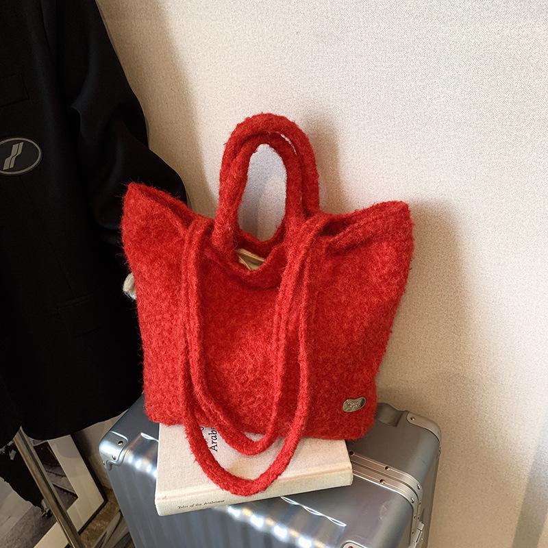 New Lazy Style Plush Shoulder Bag Autumn and Winter Fashion Handbag Bag Casual Large Capacity Women's Work Commuting Bag