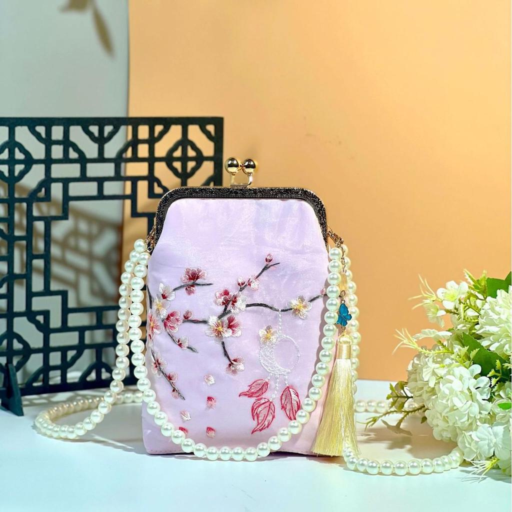 Ancient Style Single Shoulder Crossbody Cheongsam Bag with Embroidery Clasp Handbag