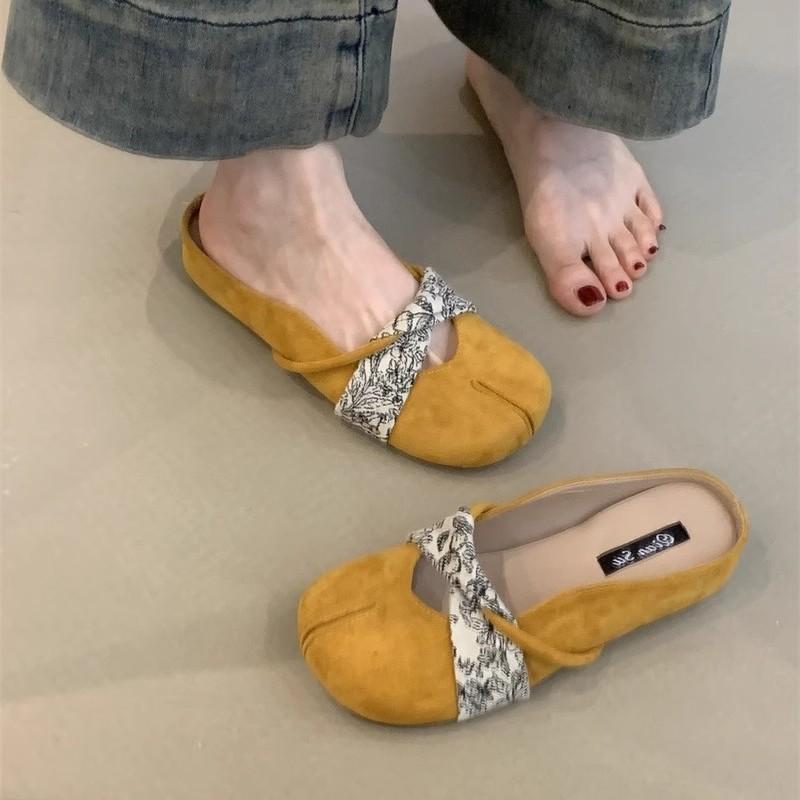 Retro Mary Jane shoes 2025 spring French niche design gentle suede inner height increase one pedal lazy slippers
