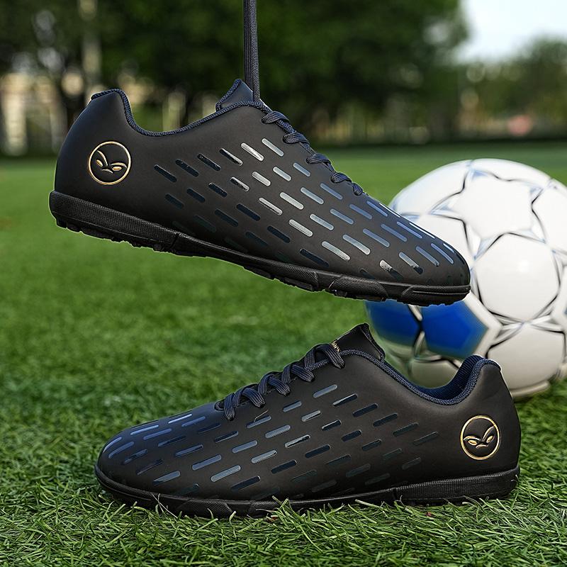 Children's Football Boots Leather Short Nail Professional Training Young Outdoor Men's Football Shoes