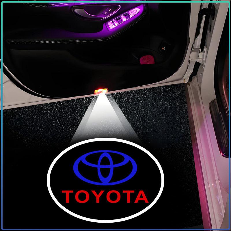 2 szt. Lampki Powitalne LED do Drzwi Samochodowych Projektor Logo Światła Duch Cienia Bezprzewodowe Lampki Drzwiowe Dla Toyota Fortuner Chr Verso Prius Hiace Yaris Trd Corolla