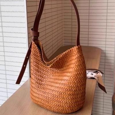 Knitted Tote Bag, Women's, 2025 New Model, Retro Large Capacity, Commuting Shoulder Bag, Crossbody Bag, Vacation Travel, Bucket Bag