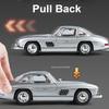 1:24 Scale 500K 300SL Vintage Car Toy Model Alloy Diecast Doors Opened Sound Light Pull Back Miniature Models Hobby Ornament