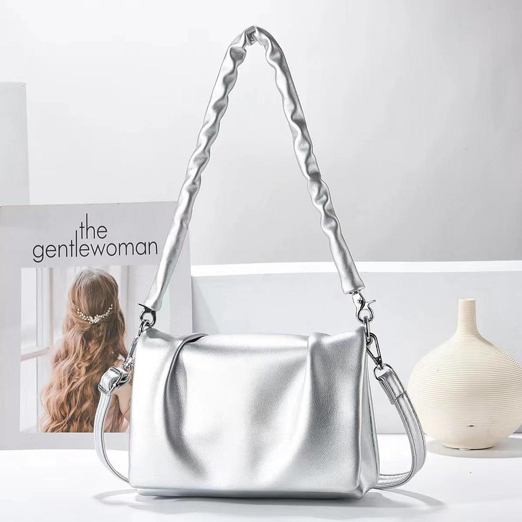 Boutique underarm bag bag soft leather texture shoulder bag simple and versatile travel high-end women's bags fashion bags