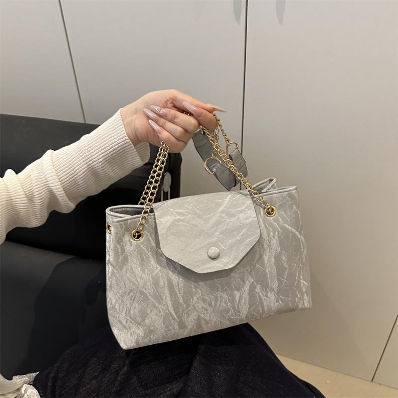 Women's Bag 2025 New Summer Chain Shoulder Armpit Bag Large Capacity Fashion Commuter Tote Bag