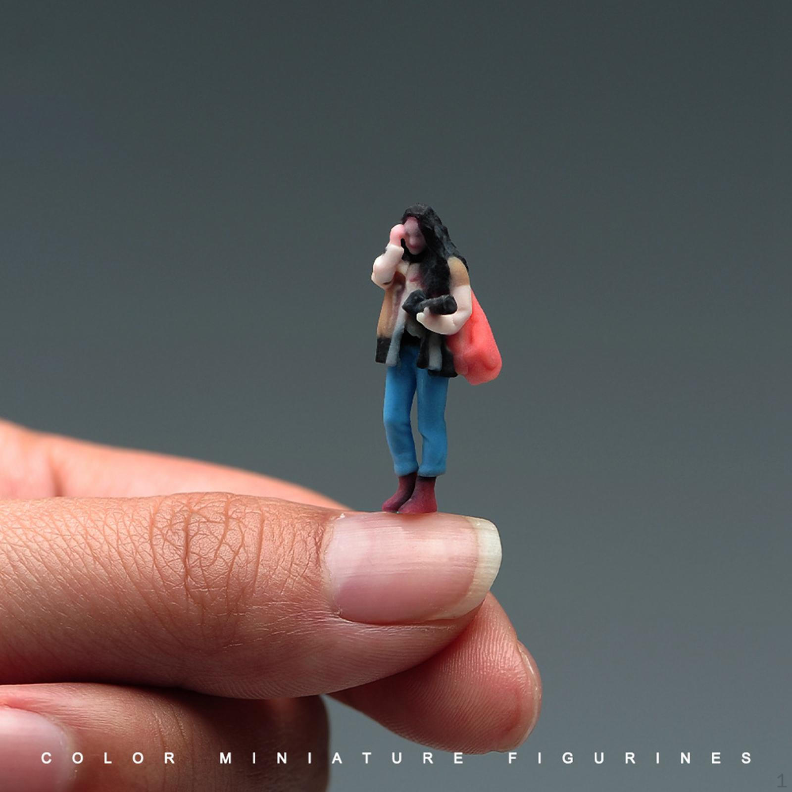 

1/64 Photographer Figure Hand Painted Micro Landscape Sand Table Layout Decoration Handpainted Style A
