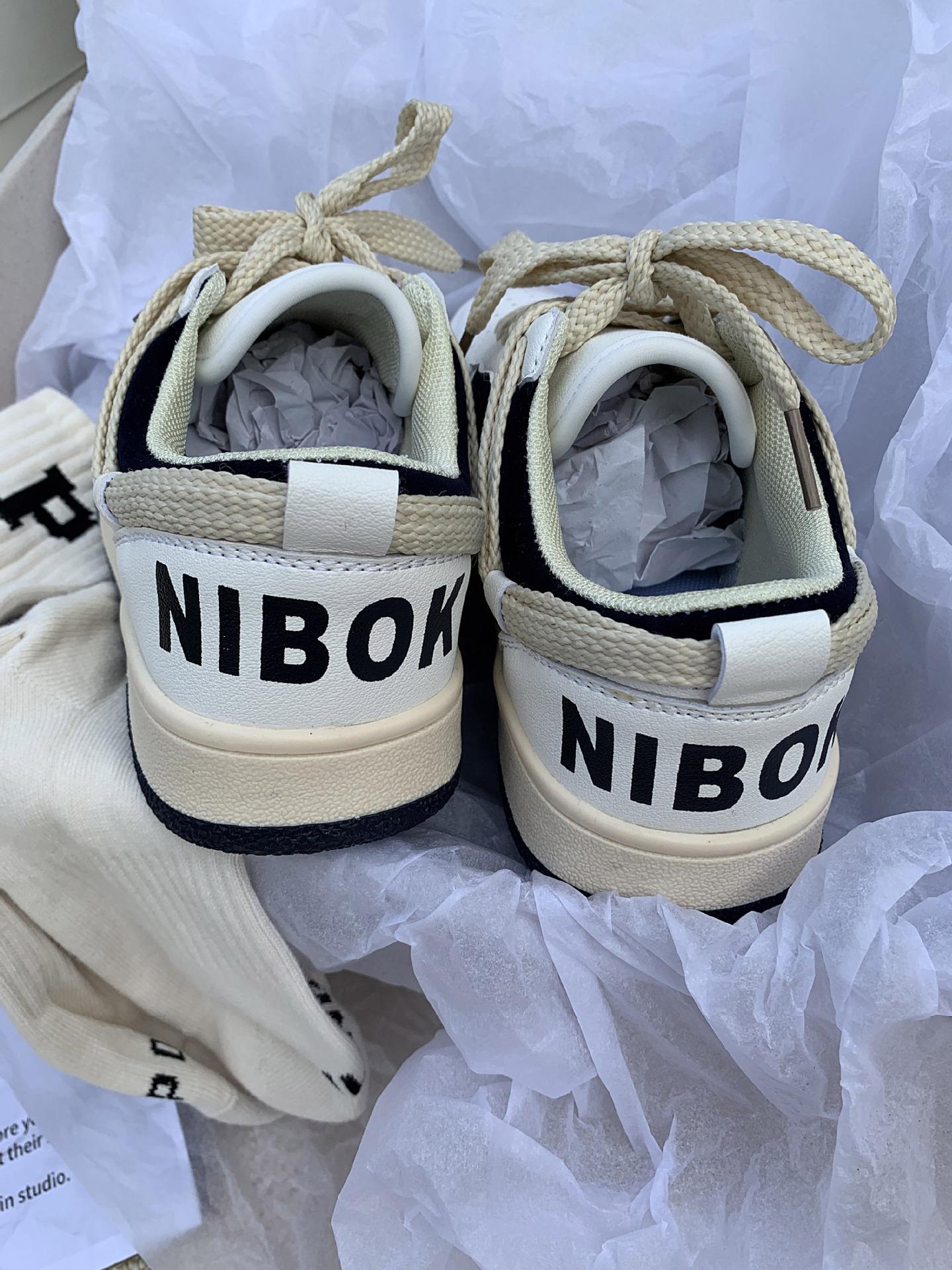 

Оригінальні чоловічі баскетбольні туфлі, зручне спортивне взуття, кросівки, спортивні кросівки 44 чорний