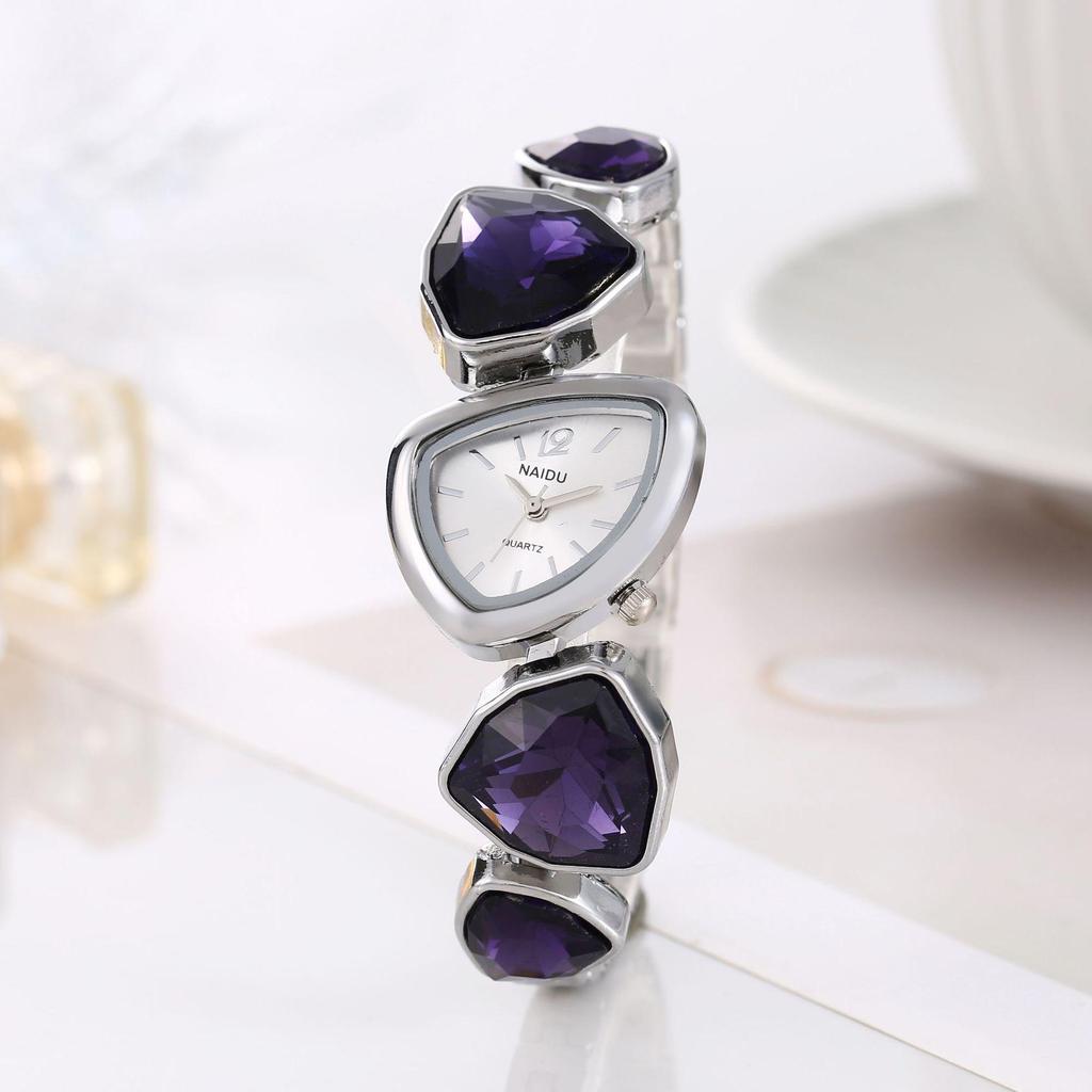 Irregular Shape Casual Easiest for Match Vintage Quartz Women Watch for Daily Wear