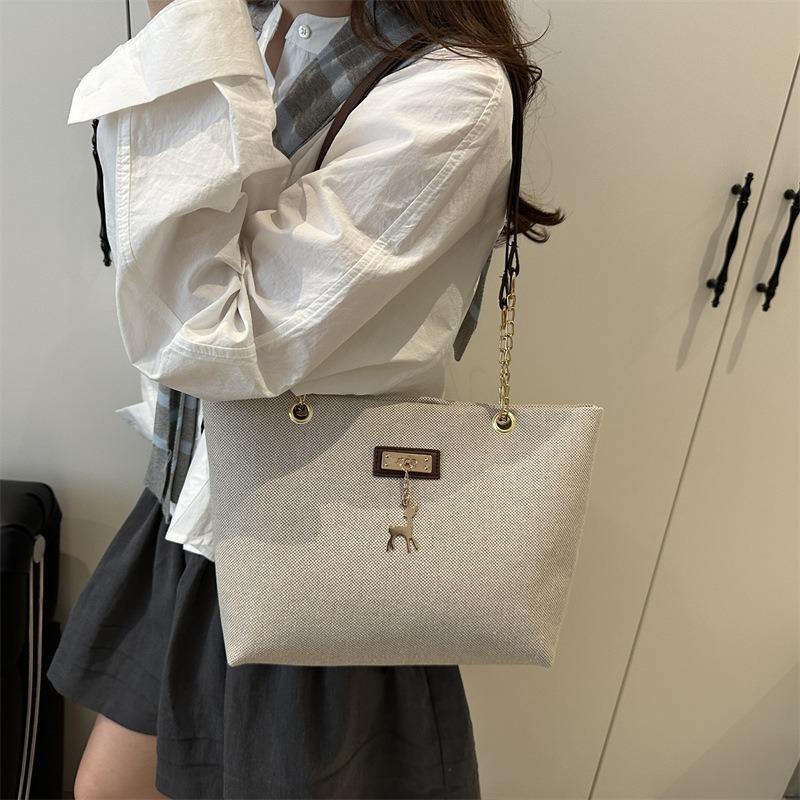 Retro Commuter Texture Chain Shoulder Bag Women's New Versatile, Fashionable Underarm Bag Tote Bag Women