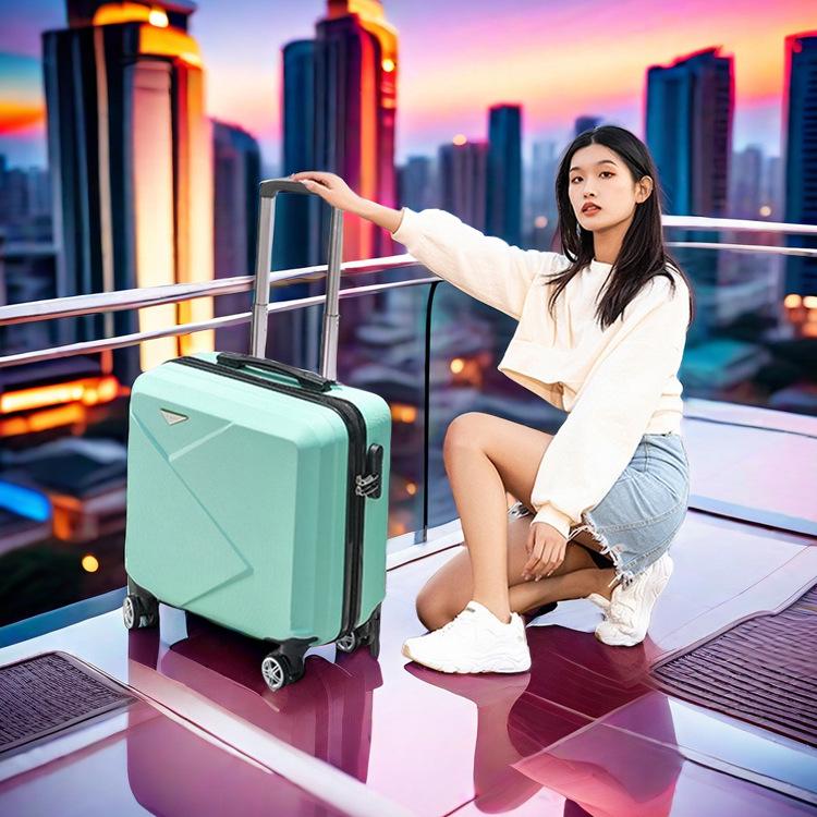 18" Carry-on Travel Suitcase with Universal Wheels and Lock, Sturdy Trolley Case for Students, 20" Version Available
