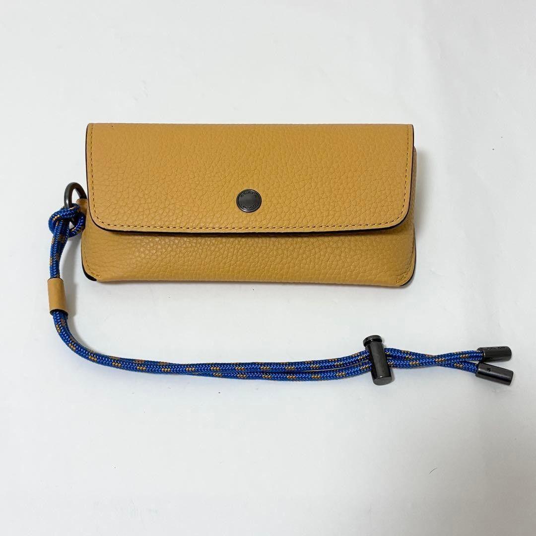 Used Good condition COACH glasses case sunglasses case leather grained leather