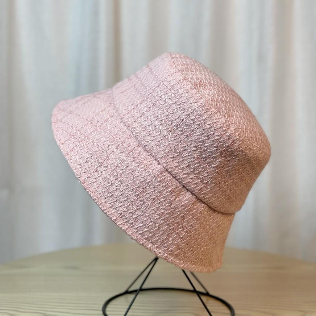 

Stylish Japanese Fisherman Hat Women s Silk Basin Hat Autumn Small Chiffon Windproof Warm Breathable рожевий