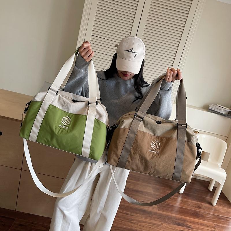 Reisetasche mit großem Fassungsvermögen, mehrfarbige Nähte, Fitnesstasche, Trocken- und Nassfach, Trainingstasche, Gepäcktasche