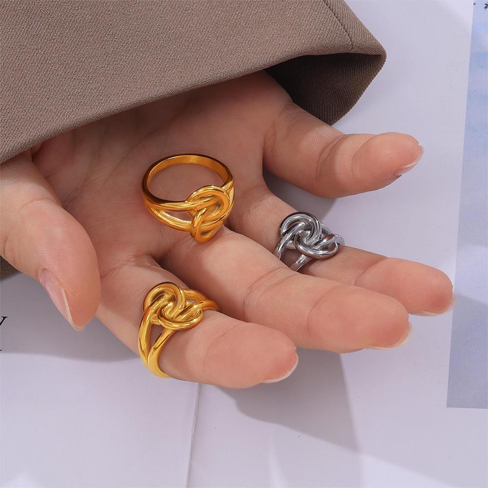 Unique Interlocking Double-Layer Hollow Design Gold-Plated Titanium Steel Ring