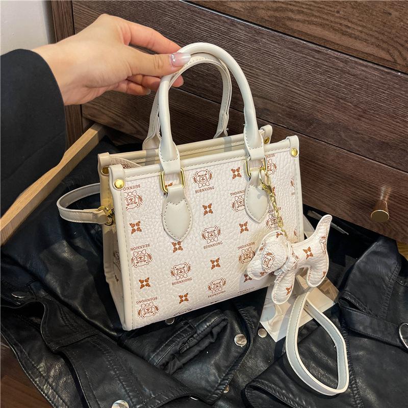 

Новая модная сумка-мессенджер контрастного цвета, портативная на плечо, через плечо, трендовая женская сумка, сумка, бесплатная подвеска