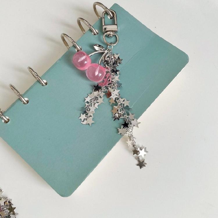 Künstlerischer Sternförmiger Kirsch Schlüsselanhänger Abnehmbare Quasten Anhänger Harz Metall Tägliches Accessoire Dekoration