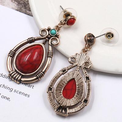 Neue Mode Retro Palast Ohrringe Damen Accessoires Wassertropfen Ohrringe Schmuck