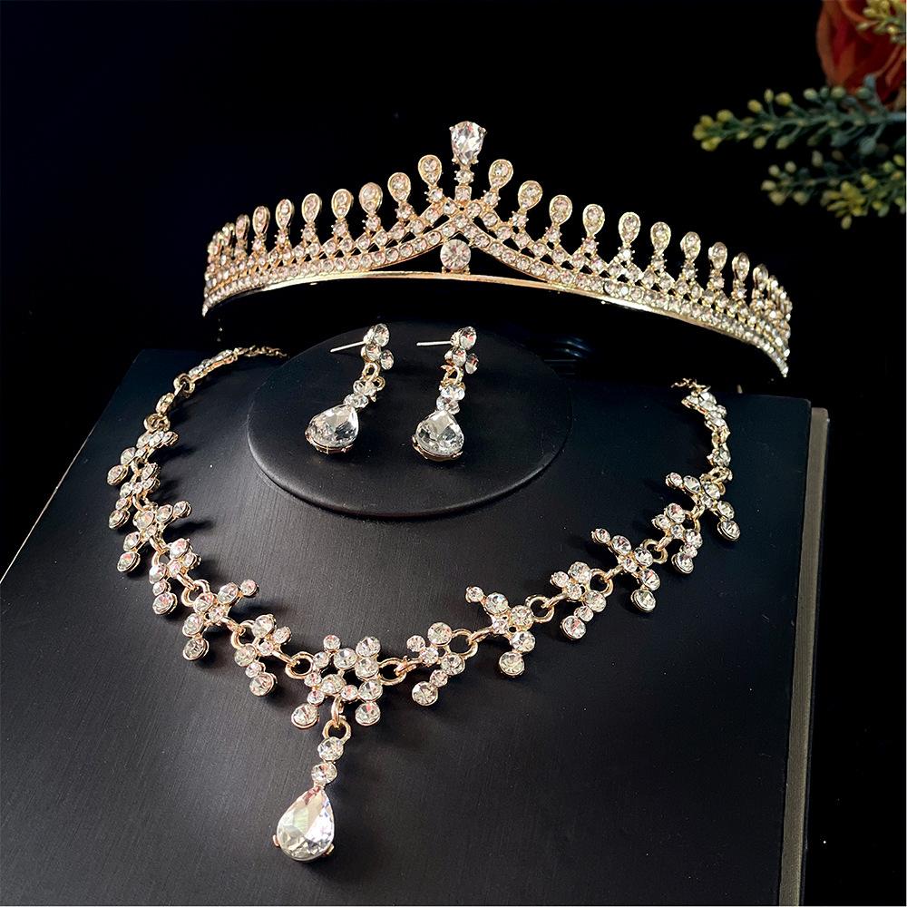 

New Bride s Crown Three Piece Set Wedding Crown Headwear Necklace Earrings Korean Style Super Fairy Wedding Dress Accessories