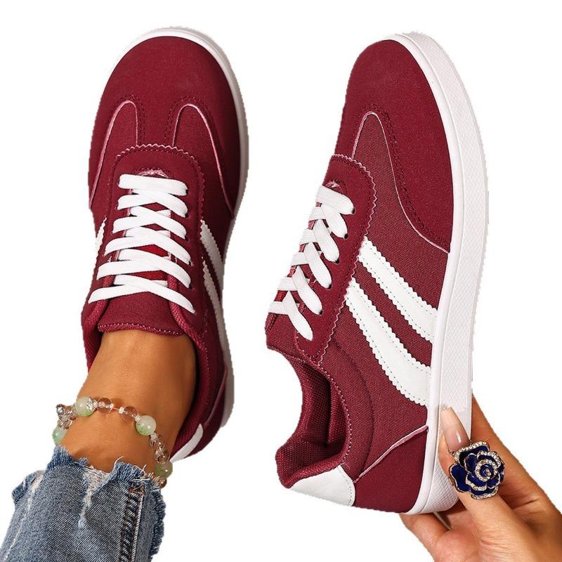 Soft Leather Flat White Shoes for Women's Spring and Autumn New Versatile Casual Sports Board Shoes for Women