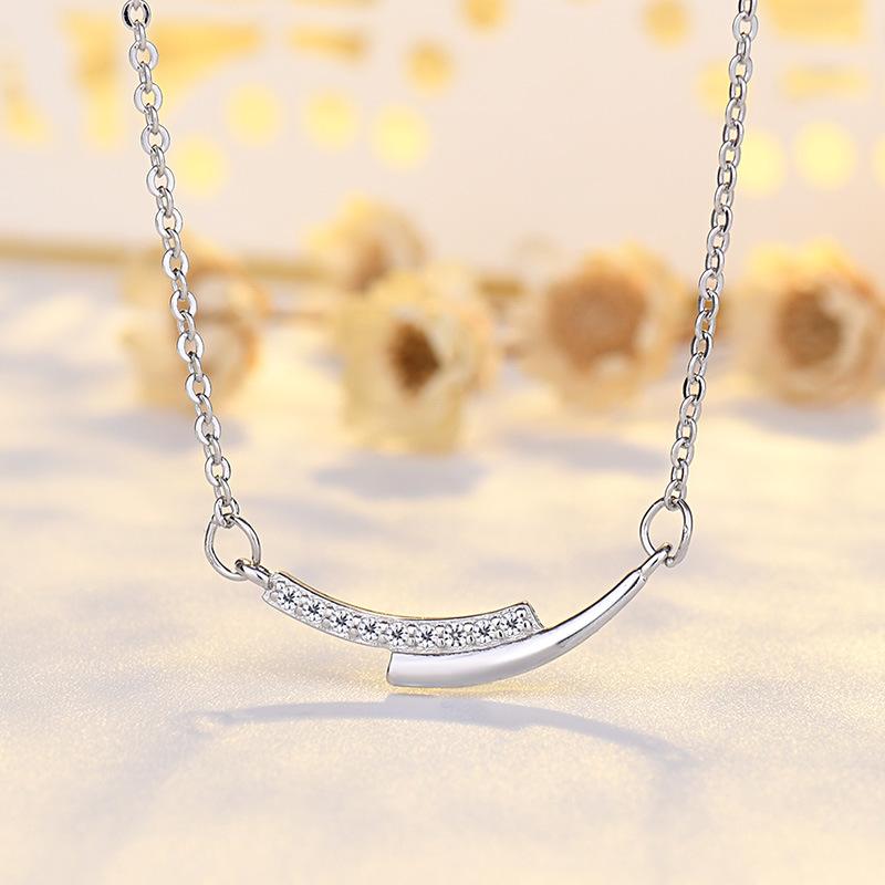 Новое ожерелье Smile для женщин, кулон на крест, ключичная цепочка, ювелирные изделия, противоаллергические