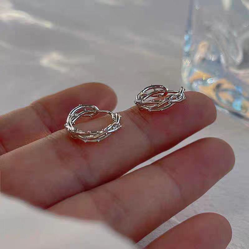 

925 шипы клипсы для ушей для женщин: Модные, универсальные летние серьги с уникальным дизайном Thorn Earrings