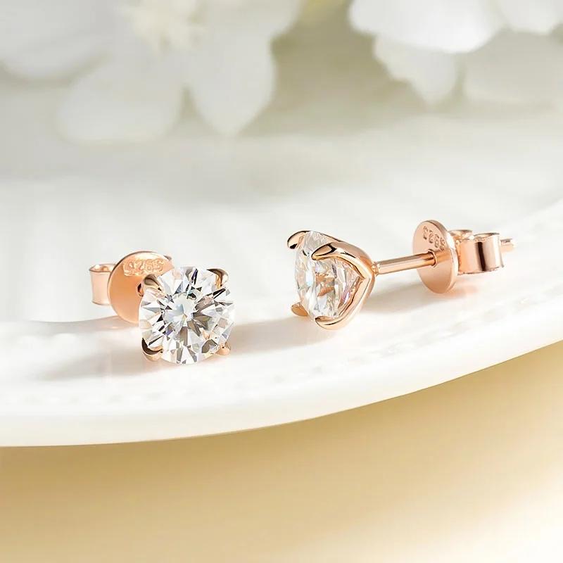 Smyoue 18K Plated 0.1-3CT Moissanite Stud Earrings for Women Men Sparkling Classic Bridal Jewelry 925 Silver Rose Gold Earring