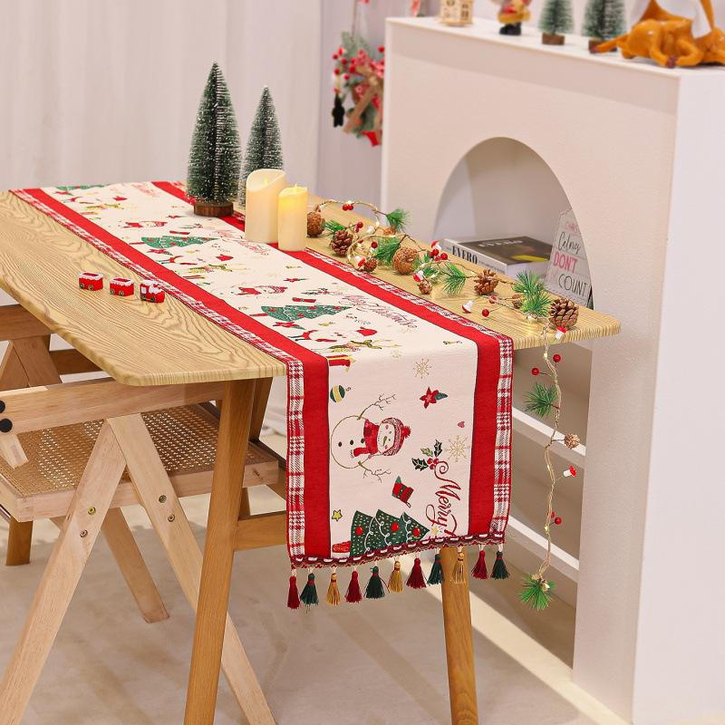 Christmas Decoration Chenille Jacquard Table Runner Printed Table Decoration Santa Claus Printed Table Mat