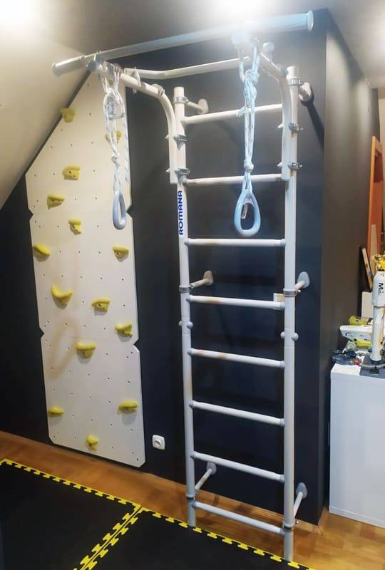 Climbing Wall Square 3 White - Grips Yellow