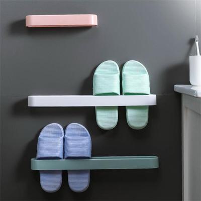 Badezimmer-Hausschuhregal, an der Wand montiert, perforationsfreie Aufbewahrung von Schlafsälen, Schuhaufbewahrungstür hinter dem Badezimmer-Abfluss-Schuhregal